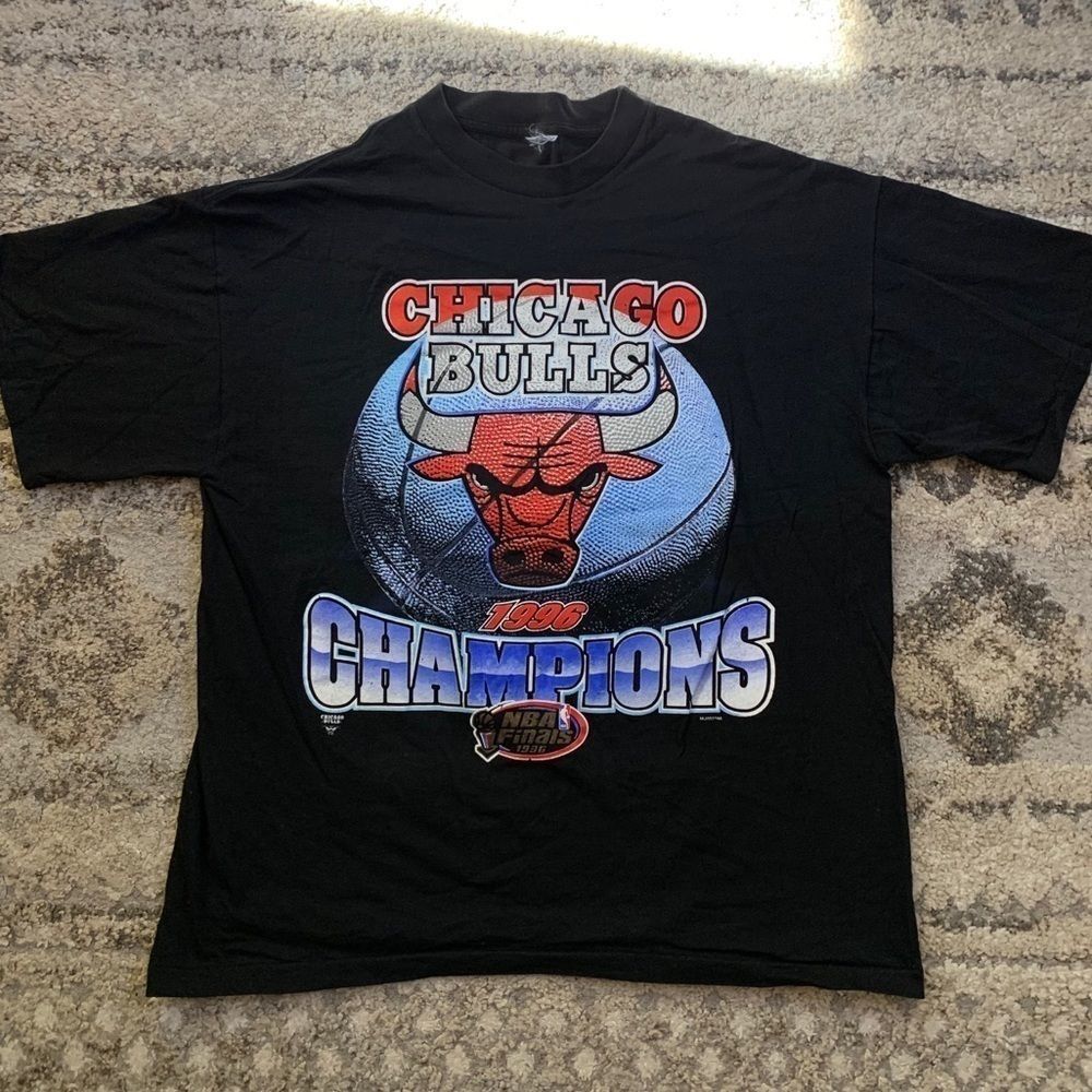 1996 Chicago Bulls Champion T-Shirt Large